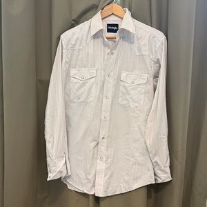 Wrangler Men's Light Gray Button Down Shirt